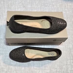 NWT Clarks Vert Olive Green Cheetah Print Flats "Jenette Ease" Size 10W